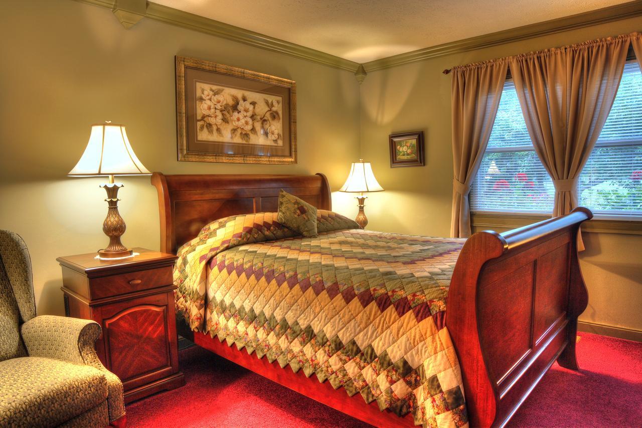 Los Gatos Bed & Breakfast ペン・ヤン エクステリア 写真