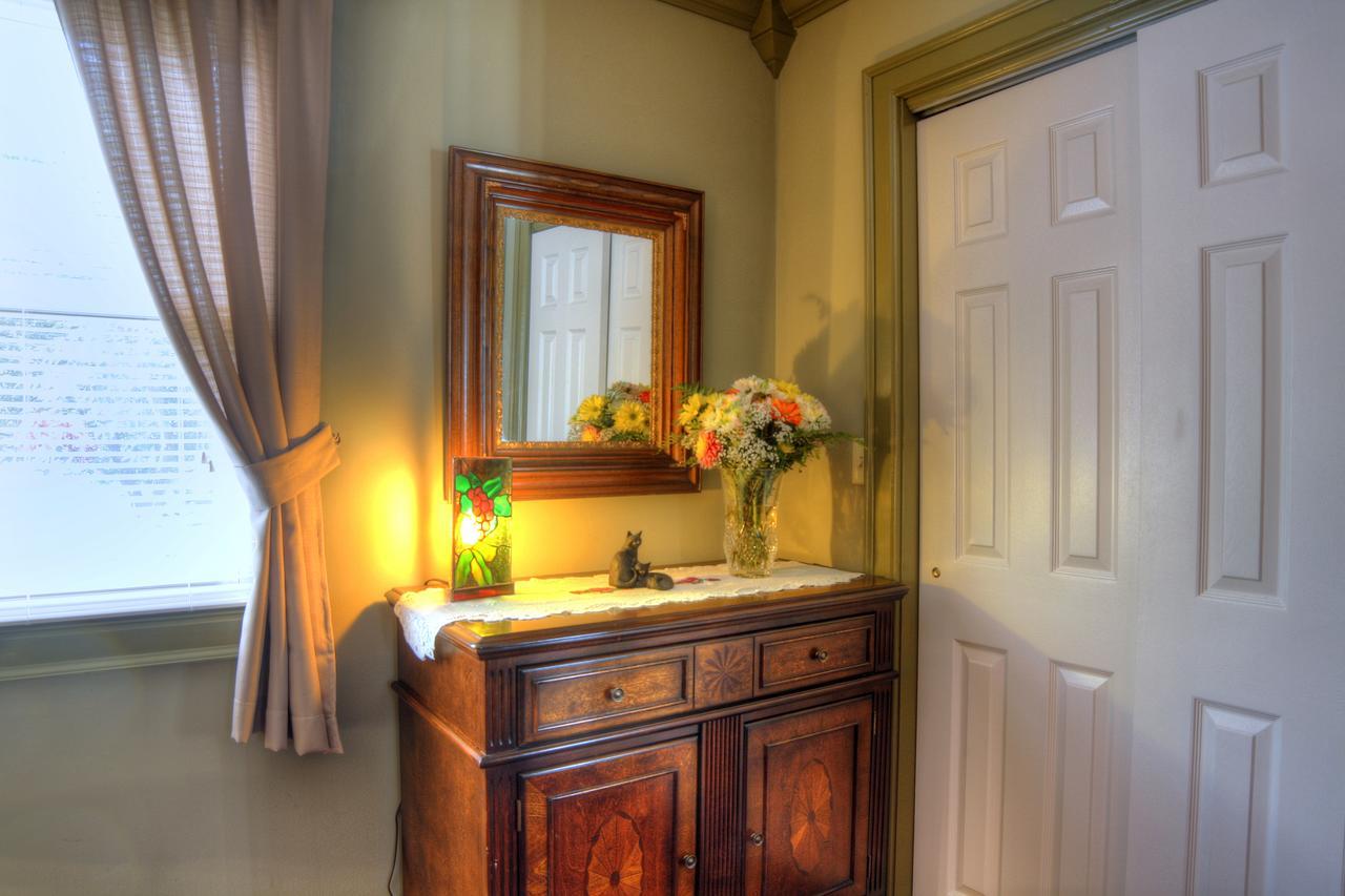 Los Gatos Bed & Breakfast ペン・ヤン エクステリア 写真